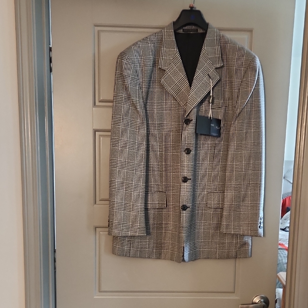 Men's Black and White Checkered Blazer